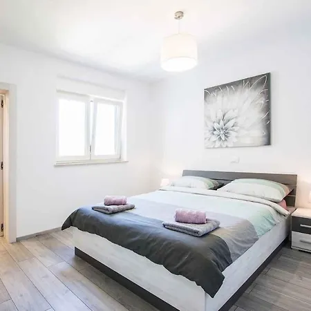 In Pula/istrien 34770 Apartman Póla